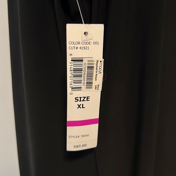 Black dress with zipper floral design in front size XL - Picture 7 of 8